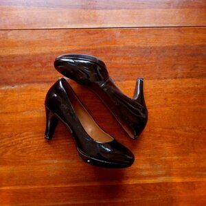 Clark's Women's Gloss Black Pumps